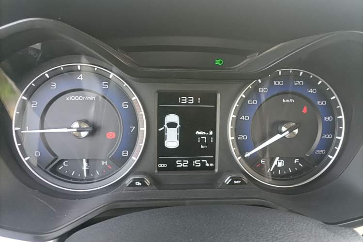 Used Geely Auto Vision X3 2019 Upgraded Model 1.5L Manual Elite Version Instrument Cluster