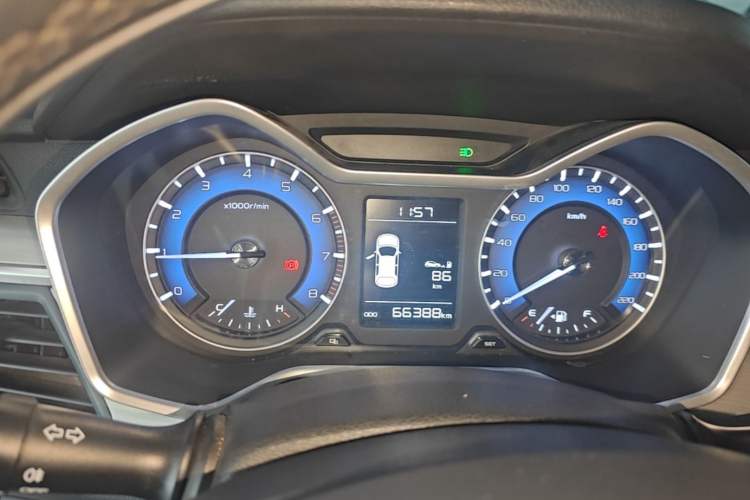 Used Geely Auto Vision X3 2019 Upgraded Model 1.5L Manual Elite Version Instrument Cluster