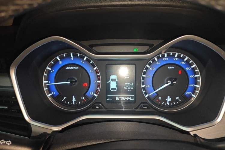 Used Geely Auto Vision X3 2019 Upgraded Model 1.5L CVT Elite Version Instrument Cluster