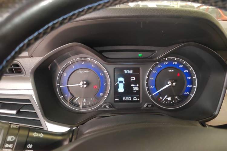 Used Geely Auto Vision X3 2019 Upgraded Model 1.5L CVT Elite Version Instrument Cluster