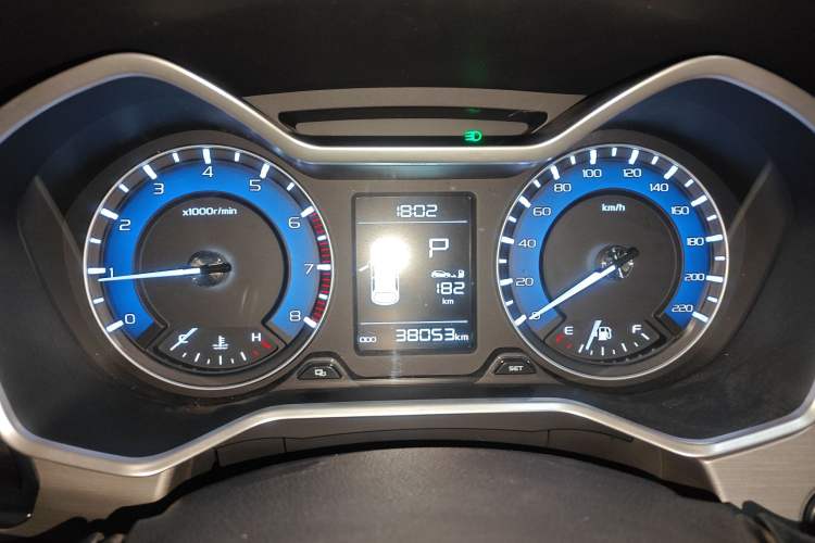 Used Geely Auto Vision X3 2019 Upgraded Model 1.5L CVT Elite Version Instrument Cluster