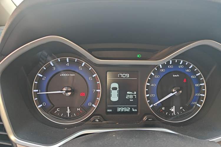 Used Geely Auto Vision X3 2019 Upgraded Model 1.5L Manual Elite Version Instrument Cluster
