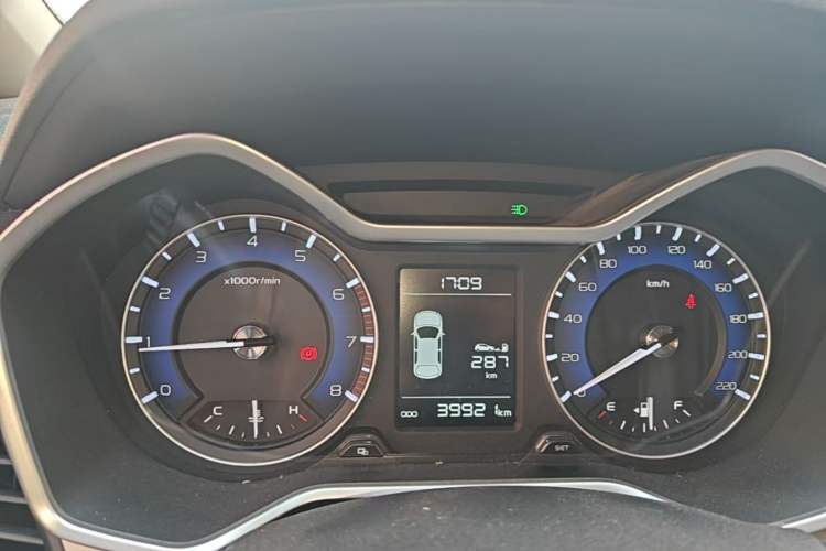 Used Geely Auto Vision X3 2019 Upgraded Model 1.5L Manual Elite Version Instrument Cluster