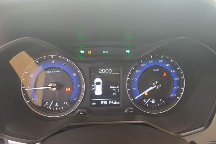 Used Geely Auto Vision X3 2019 Upgraded Model 1.5L Manual Luxury Version Instrument Cluster