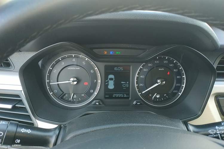 Used Geely Auto Vision X3 2019 Upgraded Model 1.5L Manual Elite Version Instrument Cluster