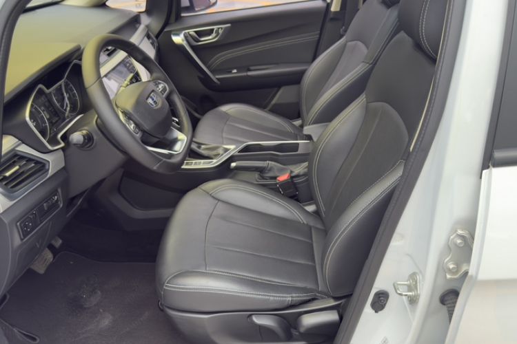 Used Geely Auto Vision X3 2019 Upgraded Model 1.5L CVT Prestige Version Interior 1