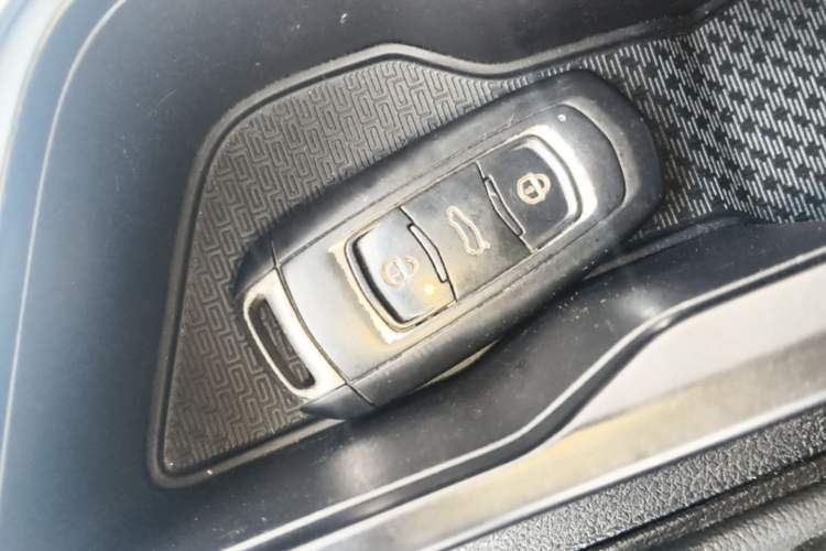 Used Geely Auto Vision X3 2019 Upgraded Model 1.5L CVT Elite Version Interior 1