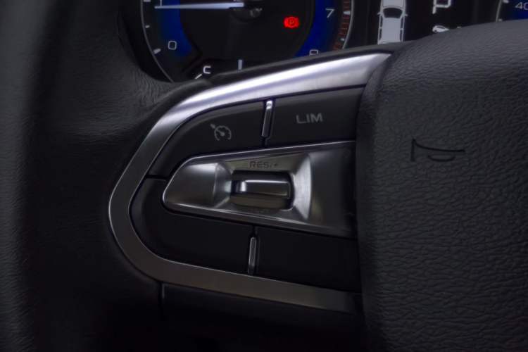 Used Geely Auto Vision X3 2019 Upgraded Model 1.5L CVT Elite Version Interior 11