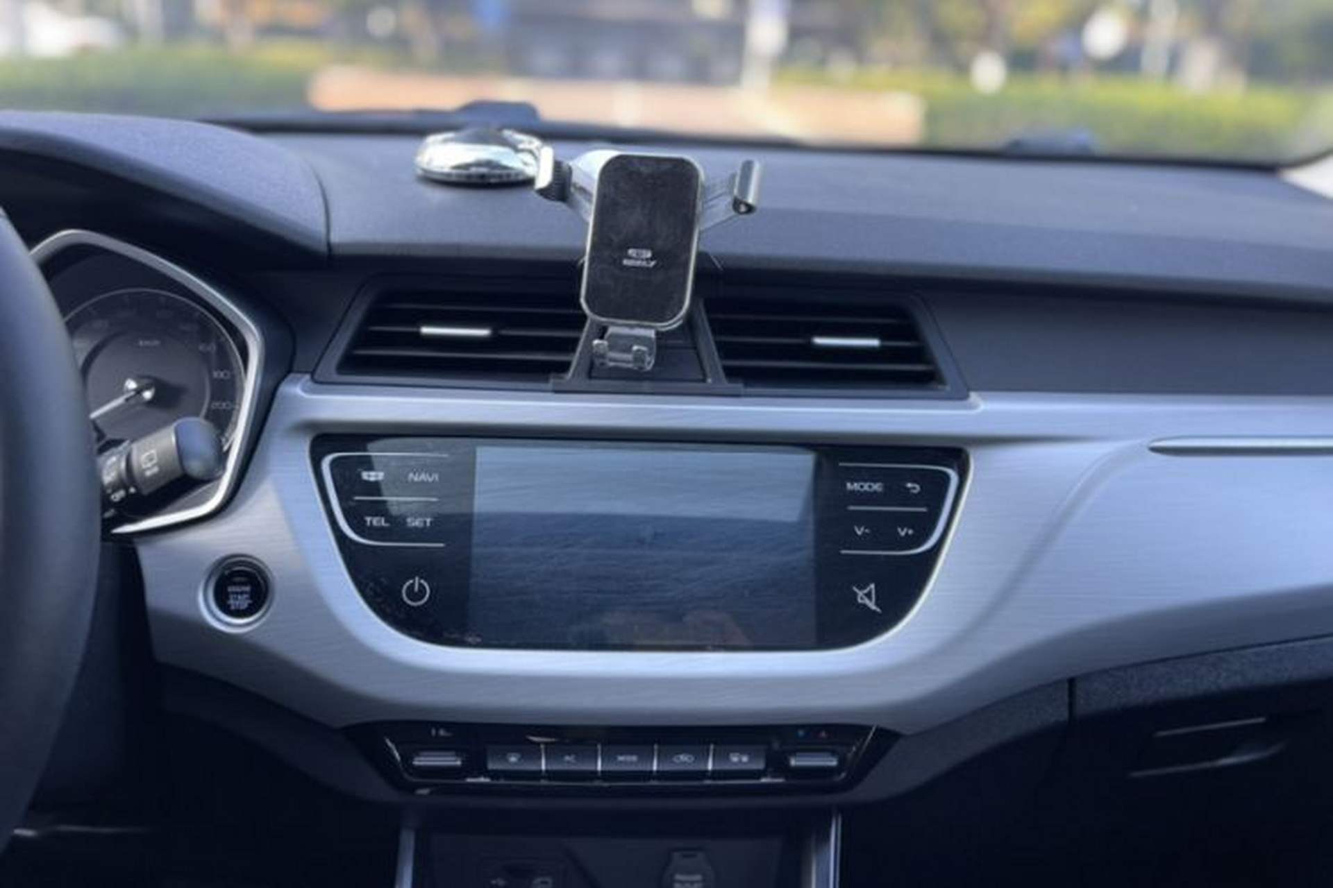 Used Geely Auto Vision X3 2019 Upgraded Model 1.5L CVT Prestige Version Interior 2