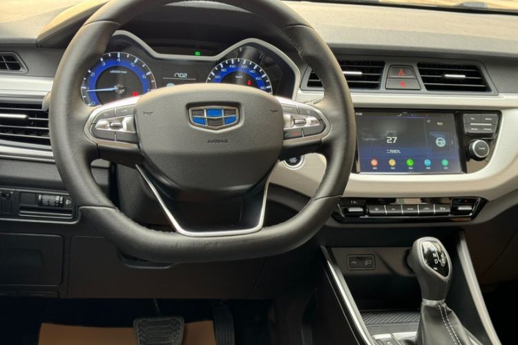 Used Geely Auto Vision X3 2019 Upgraded Model 1.5L CVT Elite Version Interior 2