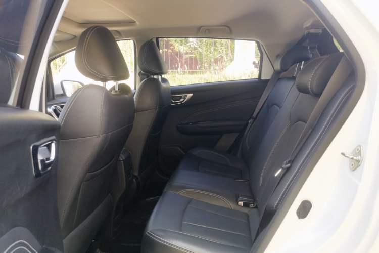 Used Geely Auto Vision X3 2019 Upgraded Model 1.5L CVT Prestige Version Interior 3