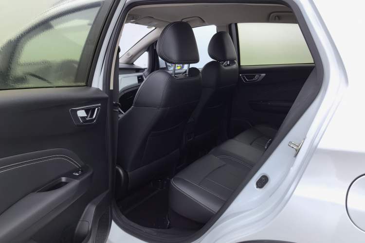 Used Geely Auto Vision X3 2019 Upgraded Model 1.5L CVT Elite Version Interior 5