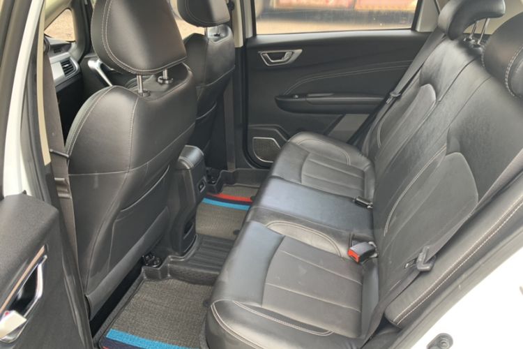 Used Geely Auto Vision X3 2019 Upgraded Model 1.5L CVT Elite Version Interior 5