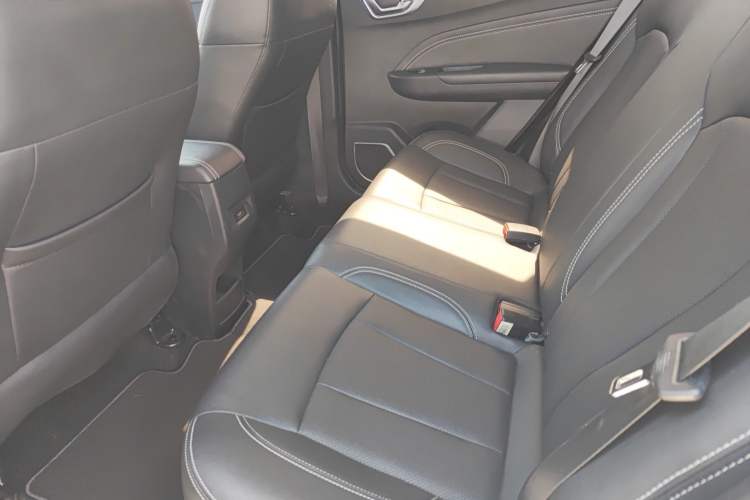 Used Geely Auto Vision X3 2019 Upgraded Model 1.5L Manual Elite Version Interior 6