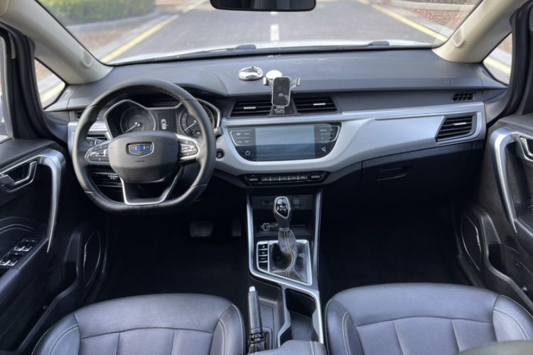 Used Geely Auto Vision X3 2019 Upgraded Model 1.5L CVT Prestige Version Interior 7