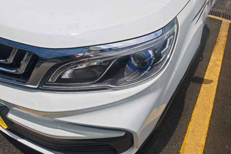 Used Geely Auto Vision X3 2019 Upgraded Model 1.5L Manual Luxury Version Left Front Headlight