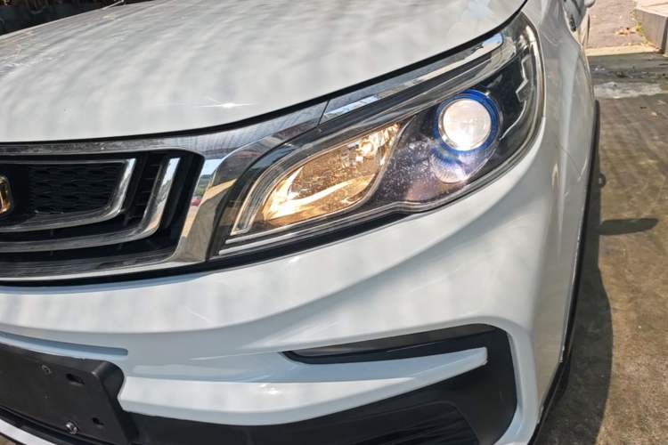 Used Geely Auto Vision X3 2019 Upgraded Model 1.5L CVT Prestige Version Left Front Headlight