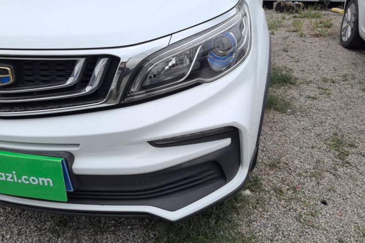 Used Geely Auto Vision X3 2019 Upgraded Model 1.5L CVT Elite Version Left Front Headlight
