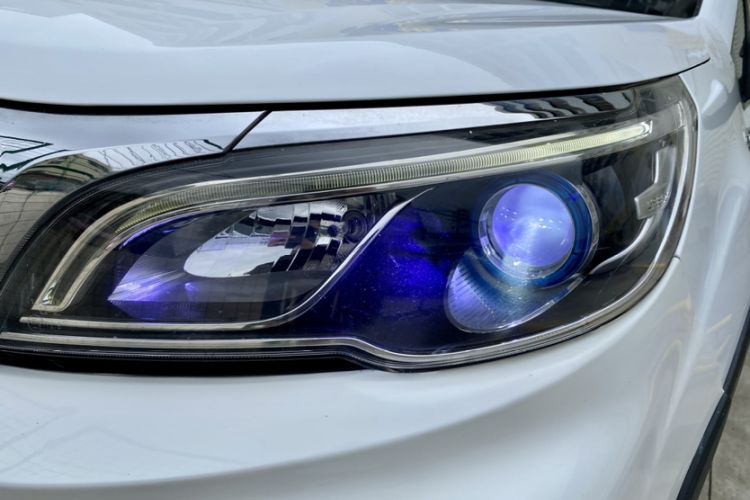 Used Geely Auto Vision X3 2019 Upgraded Model 1.5L CVT Elite Version Left Front Headlight