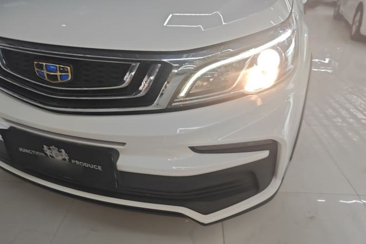 Used Geely Auto Vision X3 2019 Upgraded Model 1.5L Manual Elite Version Left Front Headlight