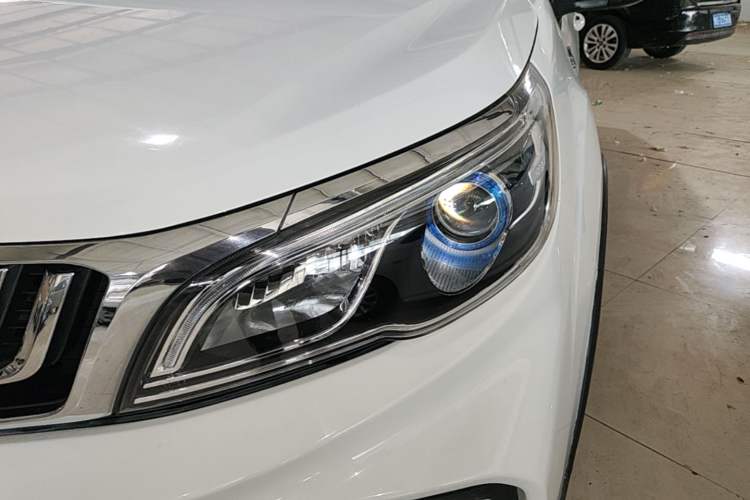 Used Geely Auto Vision X3 2019 Upgraded Model 1.5L CVT Elite Version Left Front Headlight