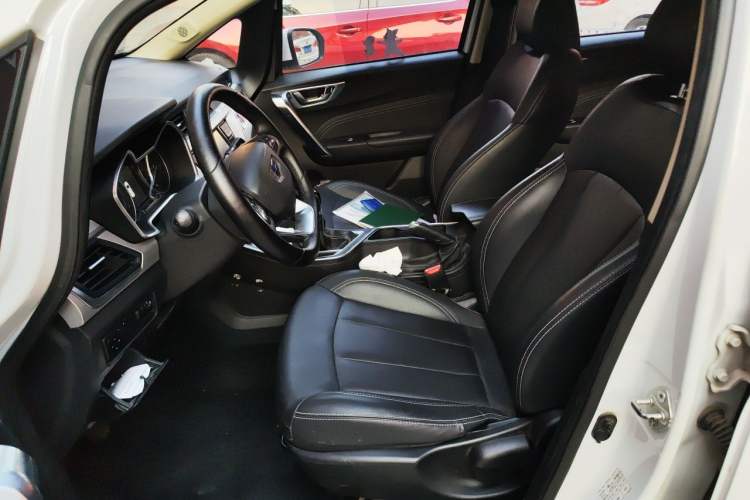 Used Geely Auto Vision X3 2019 Upgraded Model 1.5L Manual Elite Version Left Front Seat