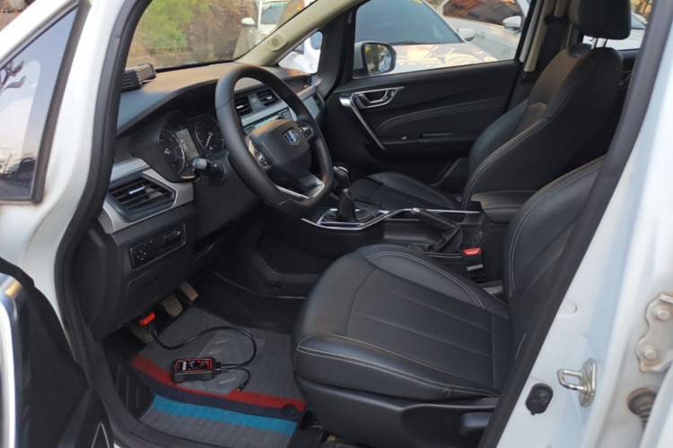 Used Geely Auto Vision X3 2019 Upgraded Model 1.5L Manual Elite Version Left Front Seat