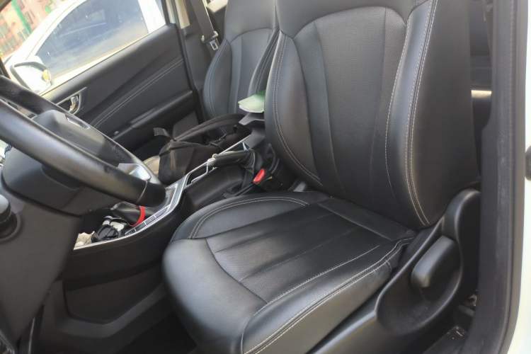Used Geely Auto Vision X3 2019 Upgraded Model 1.5L CVT Elite Version Left Front Seat