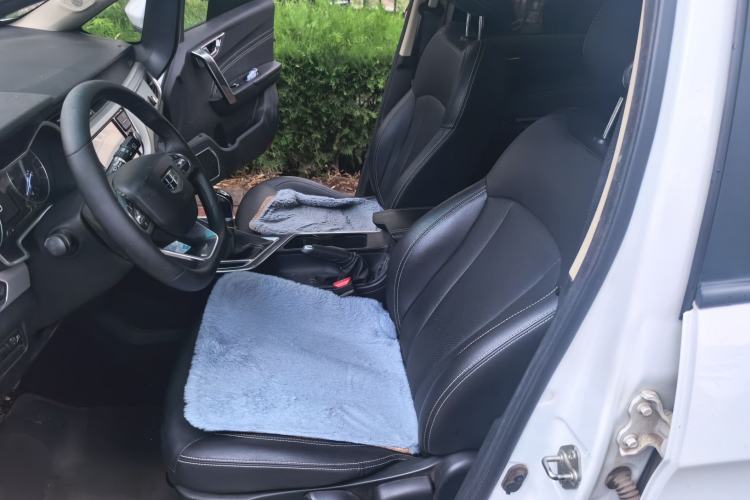 Used Geely Auto Vision X3 2019 Upgraded Model 1.5L Manual Luxury Version Left Front Seat
