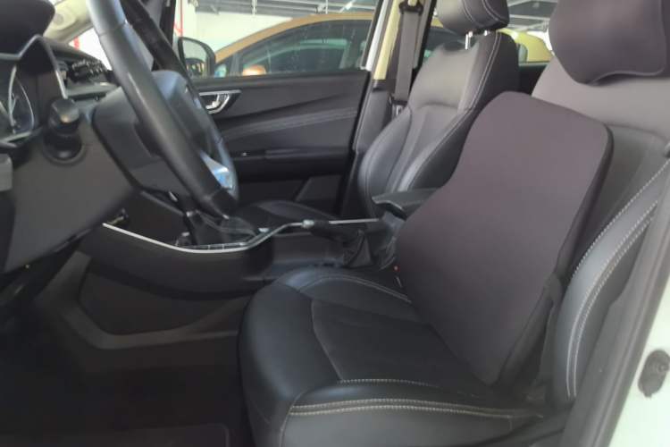 Used Geely Auto Vision X3 2019 Upgraded Model 1.5L CVT Elite Version Left Front Seat