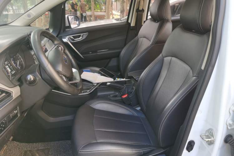 Used Geely Auto Vision X3 2019 Upgraded Model 1.5L CVT Prestige Version Left Front Seat