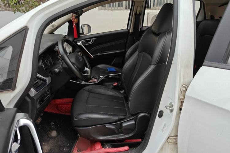Used Geely Auto Vision X3 2019 Upgraded Model 1.5L CVT Prestige Version Left Front Seat
