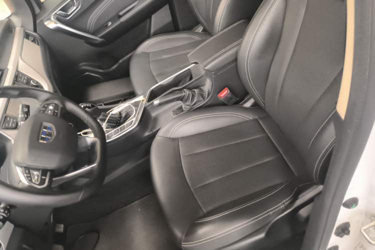 Used Geely Auto Vision X3 2019 Upgraded Model 1.5L CVT Elite Version Left Front Seat