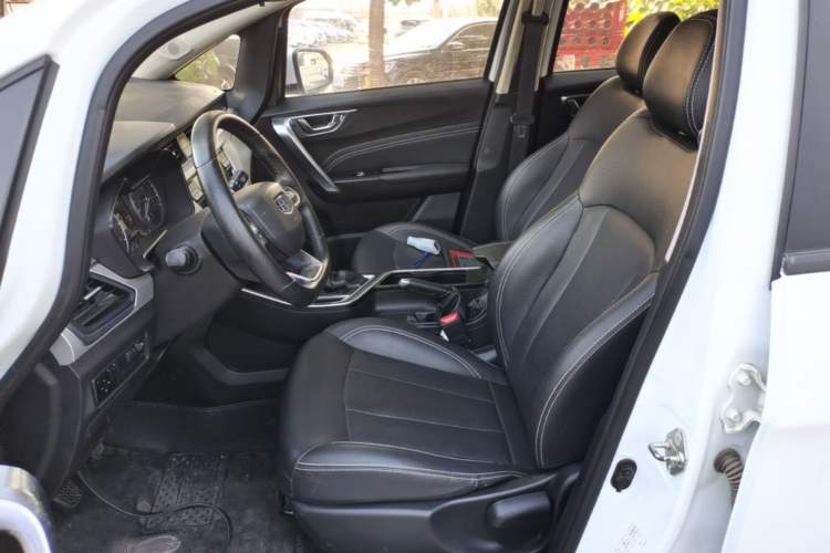 Used Geely Auto Vision X3 2019 Upgraded Model 1.5L Manual Elite Version Left Front Seat