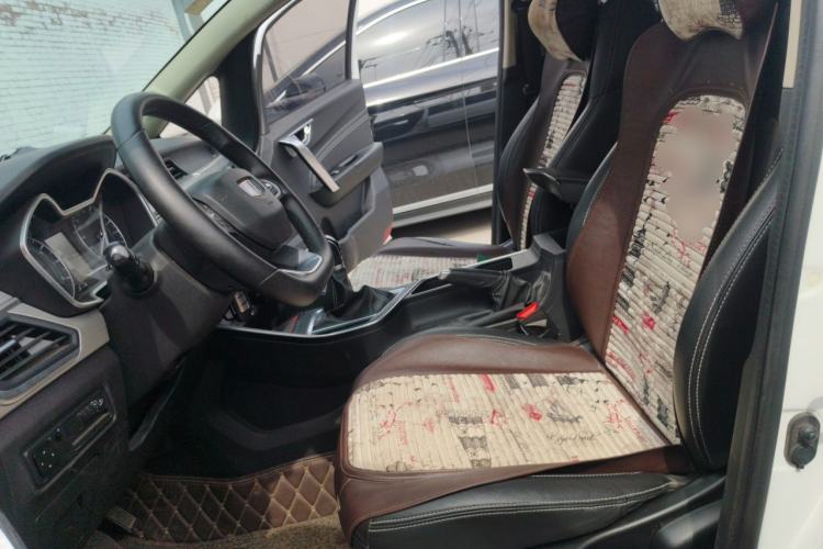 Used Geely Auto Vision X3 2019 Upgraded Model 1.5L Manual Elite Version Left Front Seat