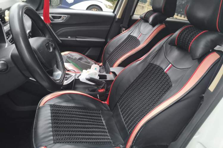 Used Geely Auto Vision X3 2019 Upgraded Model 1.5L CVT Prestige Version Left Front Seat