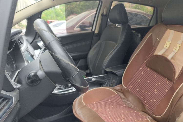 Used Geely Auto Vision X3 2019 Upgraded Model 1.5L Manual Elite Version Left Front Seat
