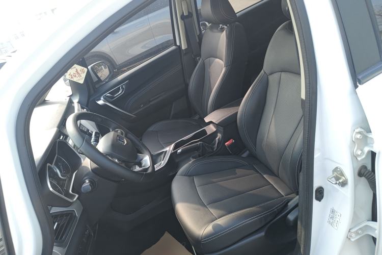 Used Geely Auto Vision X3 2019 Upgraded Model 1.5L CVT Elite Version Left Front Seat