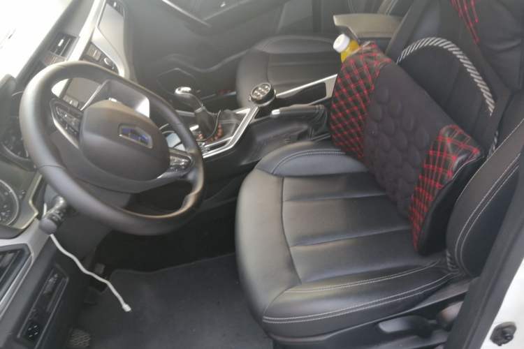 Used Geely Auto Vision X3 2019 Upgraded Model 1.5L Manual Luxury Version Left Front Seat