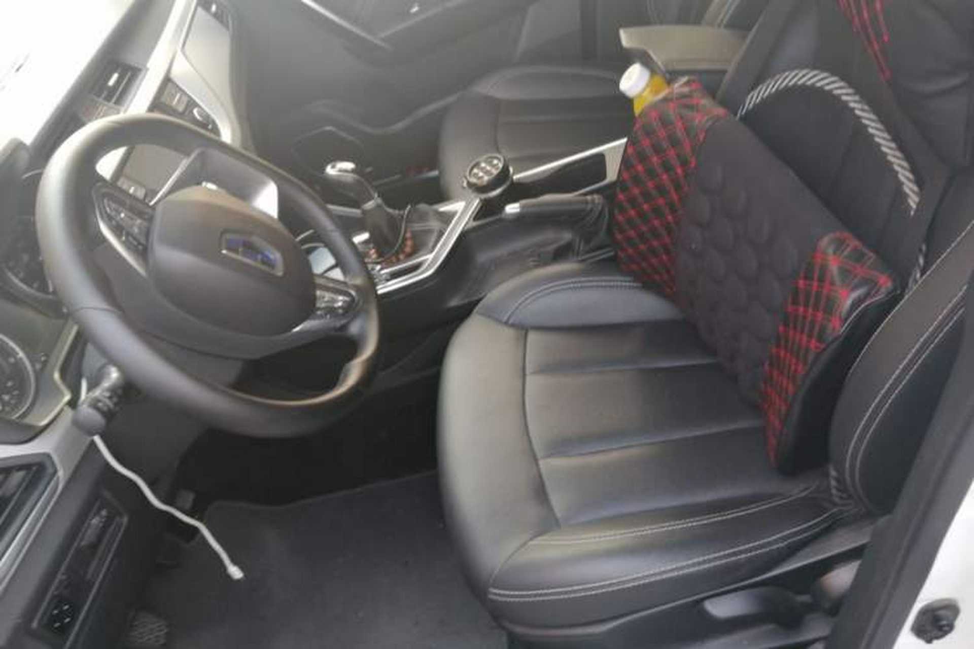 Used Geely Auto Vision X3 2019 Upgraded Model 1.5L Manual Luxury Version Left Front Seat
