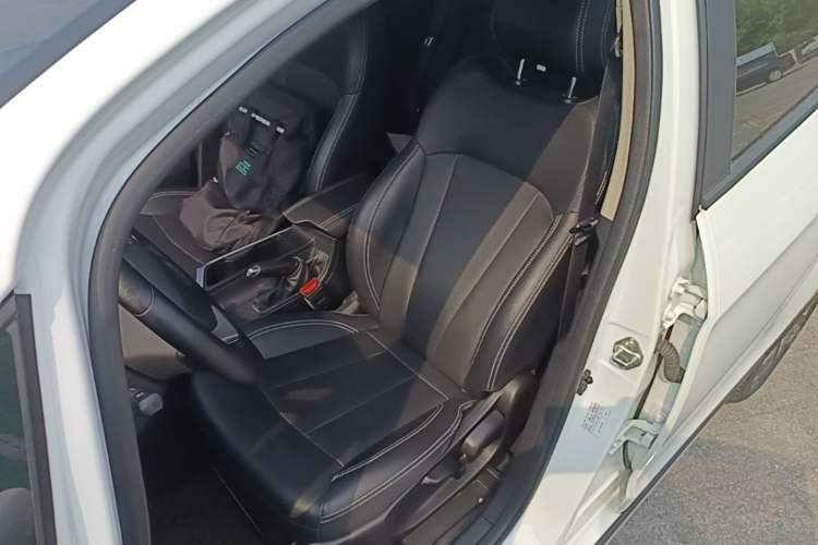 Used Geely Auto Vision X3 2019 Upgraded Model 1.5L Manual Luxury Version Left Front Seat