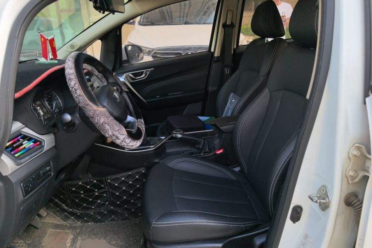 Used Geely Auto Vision X3 2019 Upgraded Model 1.5L Manual Elite Version Left Front Seat
