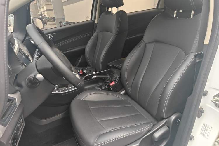 Used Geely Auto Vision X3 2019 Upgraded Model 1.5L CVT Elite Version Left Front Seat
