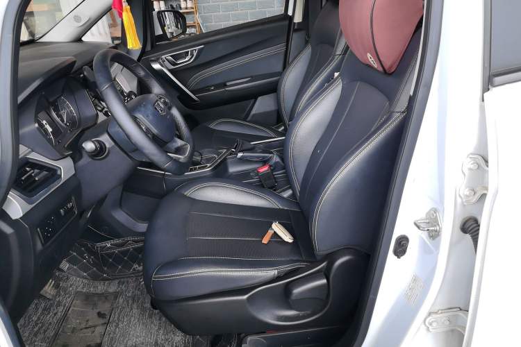 Used Geely Auto Vision X3 2019 Upgraded Model 1.5L CVT Elite Version Left Front Seat