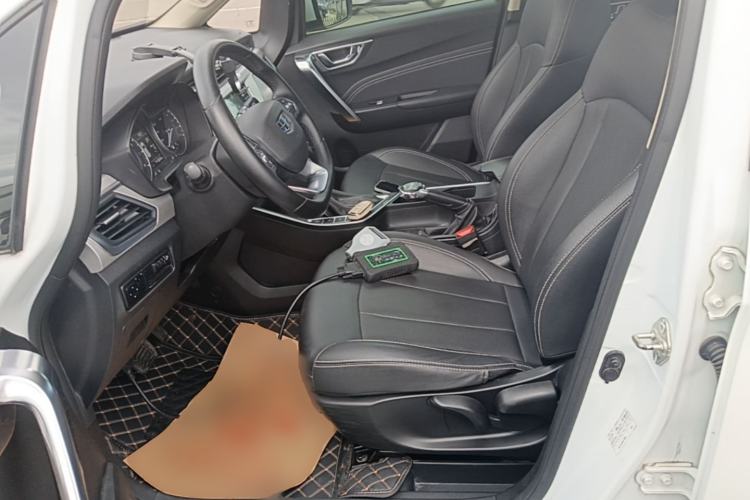 Used Geely Auto Vision X3 2019 Upgraded Model 1.5L CVT Prestige Version Left Front Seat