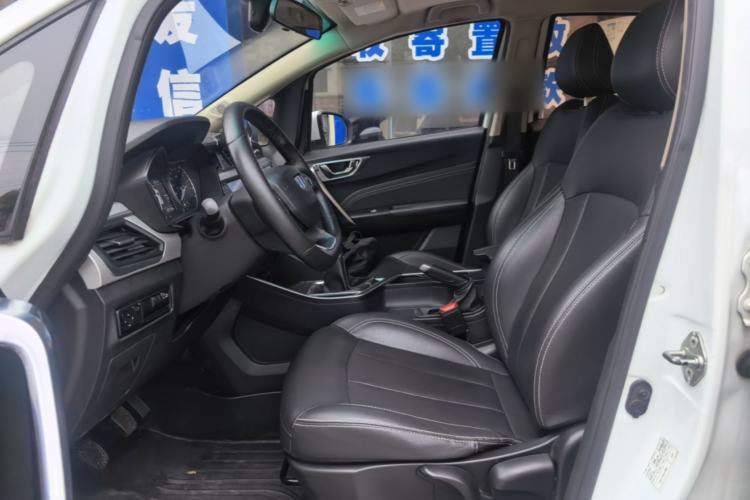 Used Geely Auto Vision X3 2019 Upgraded Model 1.5L Manual Luxury Version Left Front Seat