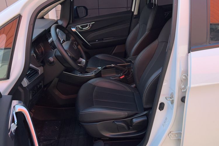 Used Geely Auto Vision X3 2019 Upgraded Model 1.5L CVT Prestige Version Left Front Seat