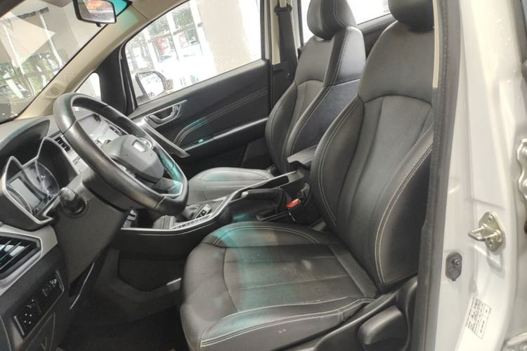Used Geely Auto Vision X3 2019 Upgraded Model 1.5L CVT Elite Version Left Front Seat