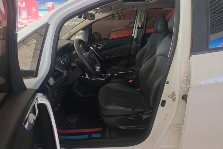 Used Geely Auto Vision X3 2019 Upgraded Model 1.5L Manual Luxury Version Left Front Seat