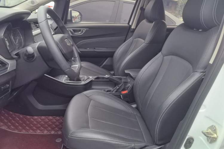 Used Geely Auto Vision X3 2019 Upgraded Model 1.5L Manual Elite Version Left Front Seat